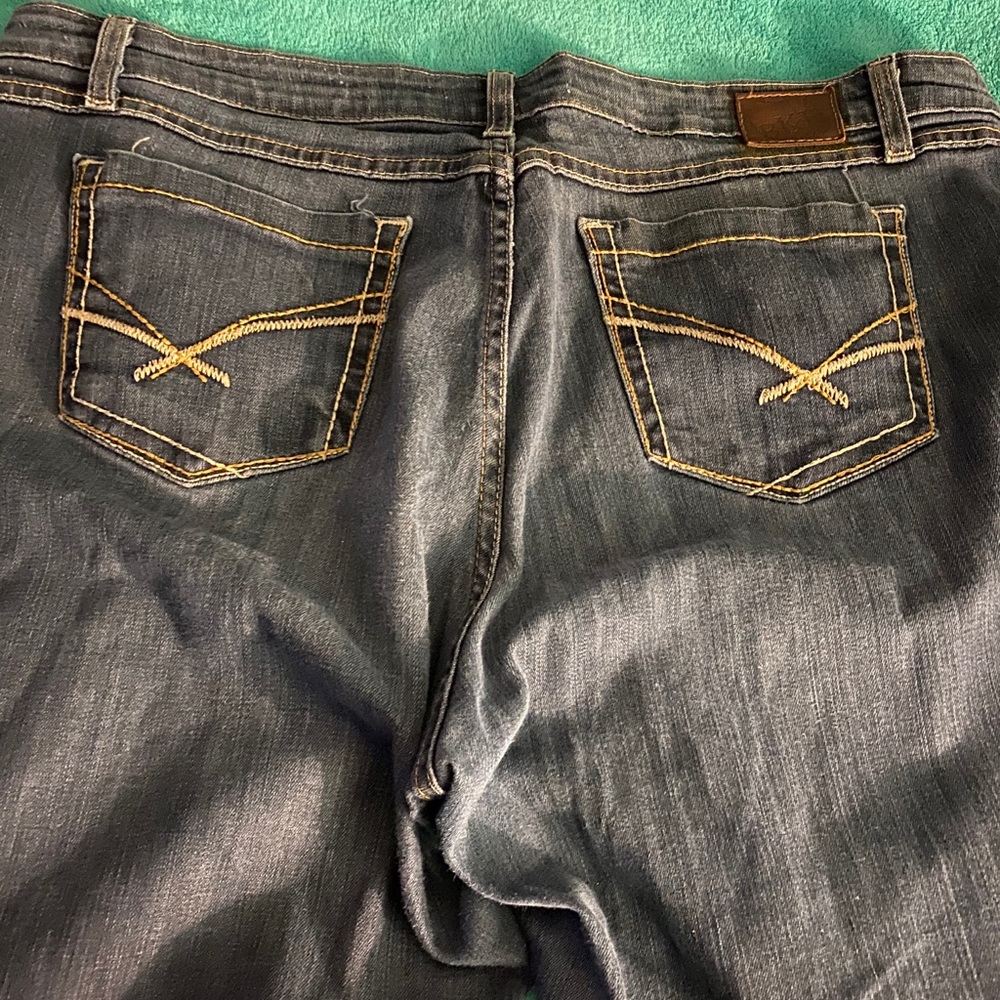 Jeans - Picture 3 of 4